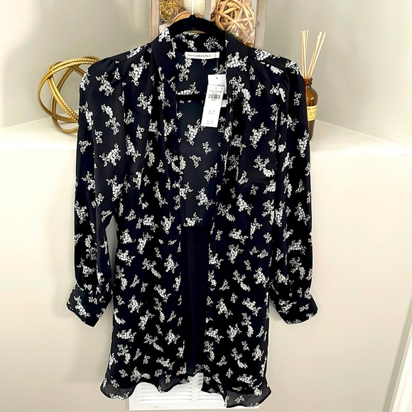 Abercrombie & Fitch Dress - Picture 2 of 9